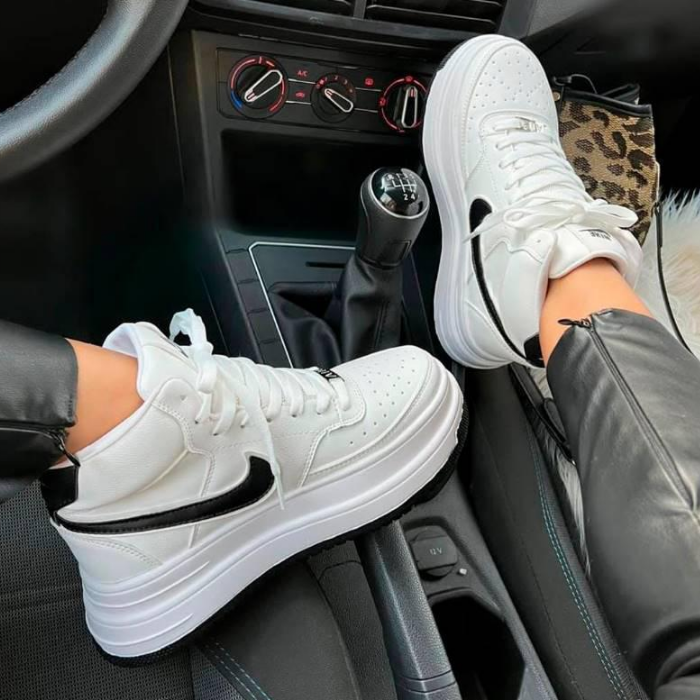 BOTA NIKE DAMA - Comodidad, Estilo y Versatilidad en Cada Paso