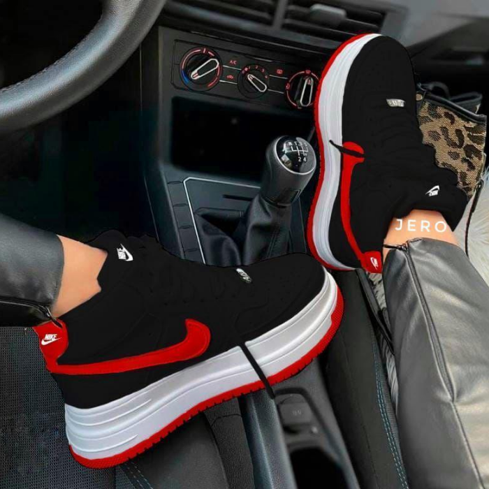 BOTA NIKE DAMA - Comodidad, Estilo y Versatilidad en Cada Paso