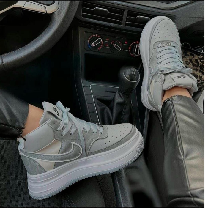 BOTA NIKE DAMA - Comodidad, Estilo y Versatilidad en Cada Paso